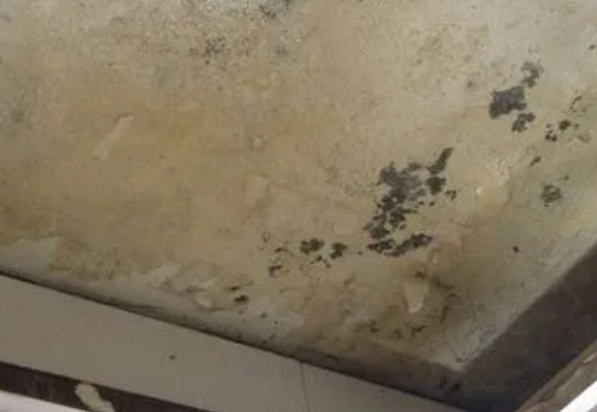 翁源阳台漏水维修公司分享下翁源卫生间渗水维修需要注意哪些问题。